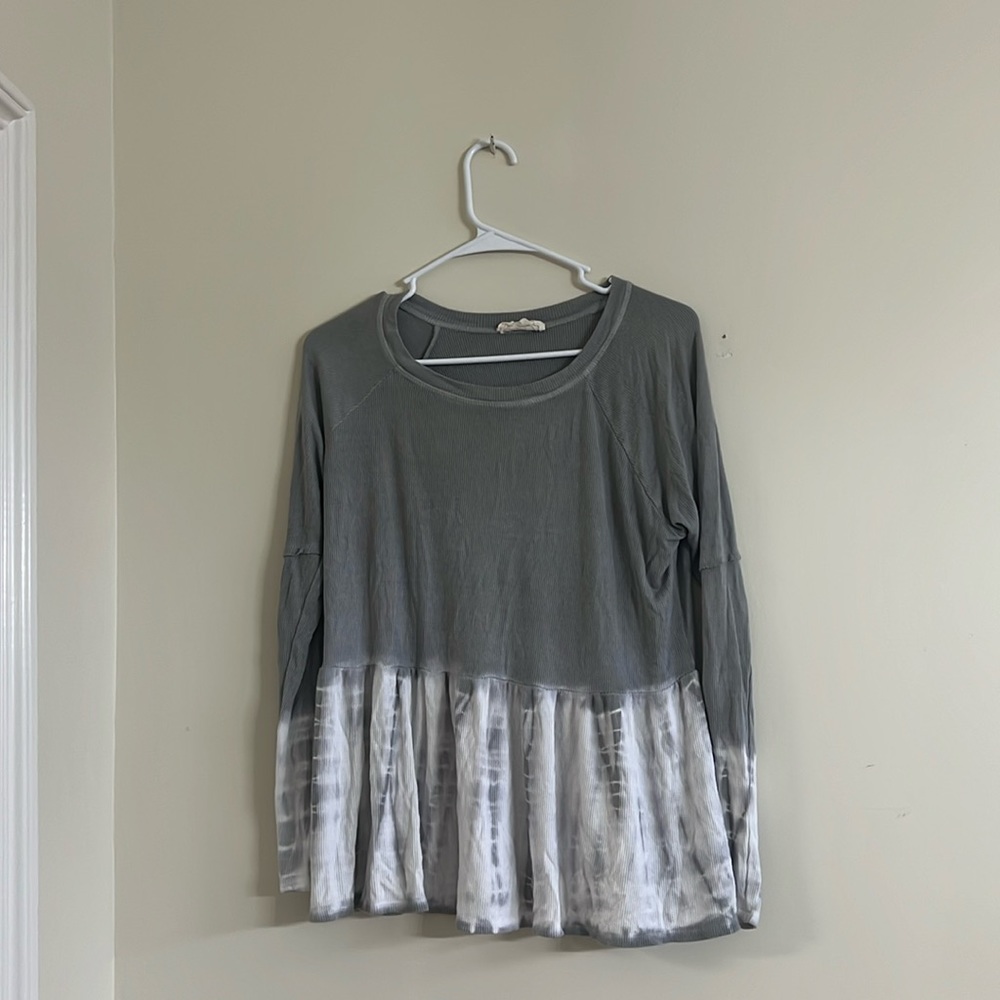 Dress up size M grey blouse